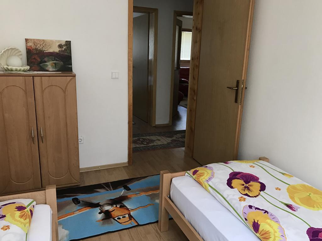 סראייבו Apartment Near The Airport מראה חיצוני תמונה