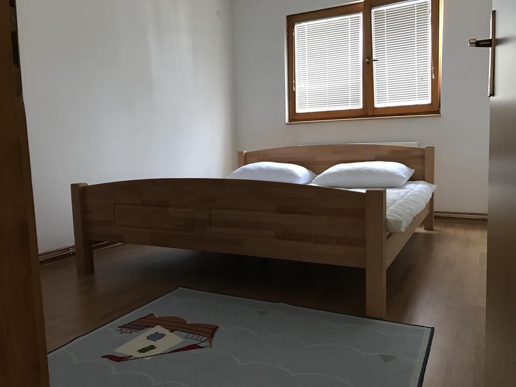 סראייבו Apartment Near The Airport מראה חיצוני תמונה